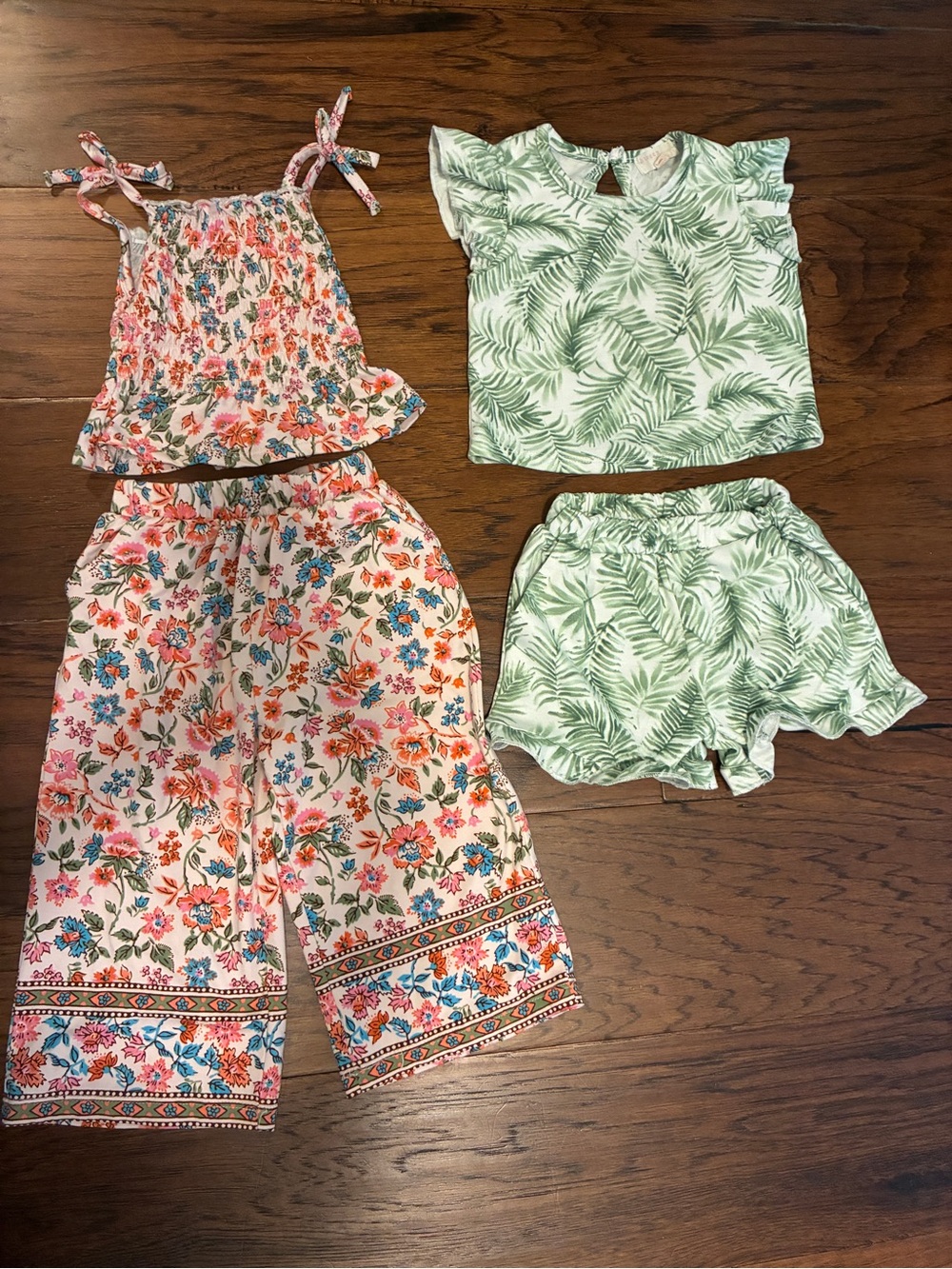BTween Baby 18-24M Girl's Summer Sets Lot of 2 Tops & Bottoms Very Gently Loved
